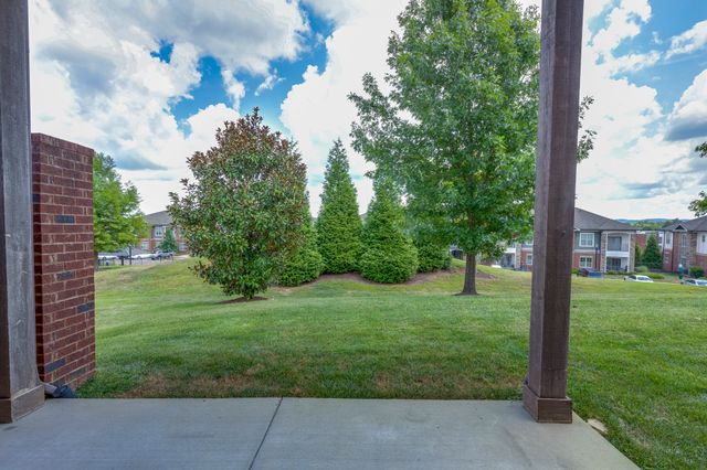 2040 Bungalow Dr, Thompsons Station, TN 37179