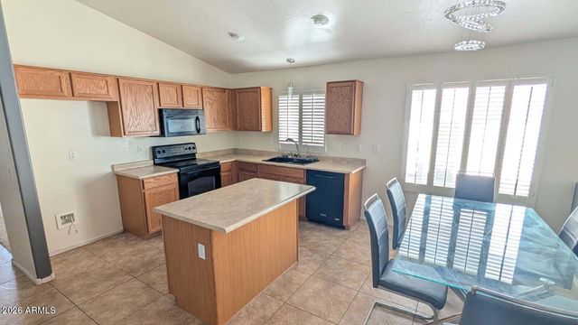 2640 E COWBOY COVE Trail, San Tan Valley, AZ 85143