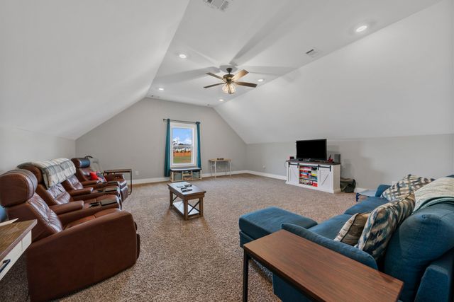 2086 Beverly Ct, Springfield, TN 37172