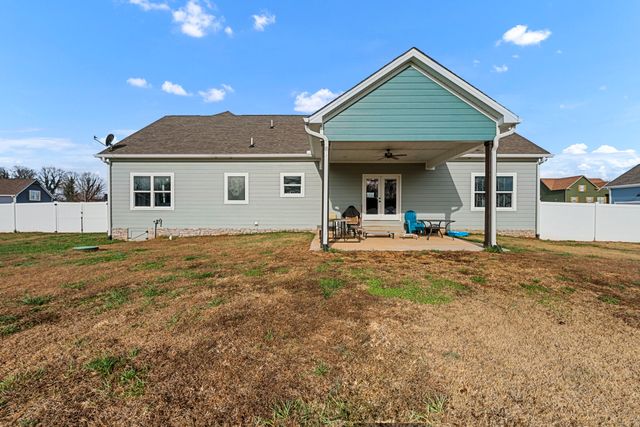 2086 Beverly Ct, Springfield, TN 37172