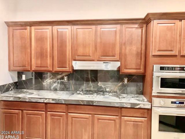 1682 W AINSWORTH Drive, Anthem, AZ 85086
