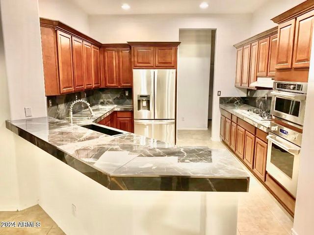 1682 W AINSWORTH Drive, Anthem, AZ 85086