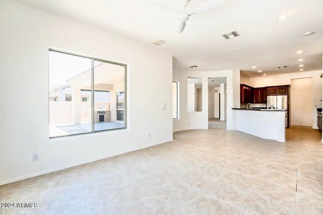 1682 W AINSWORTH Drive, Anthem, AZ 85086