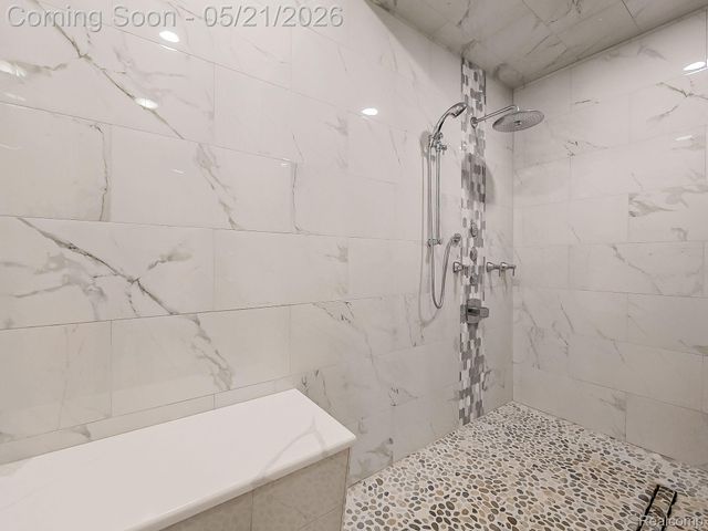 17477 IRIS Circle, Clinton Charter Township, MI 48036