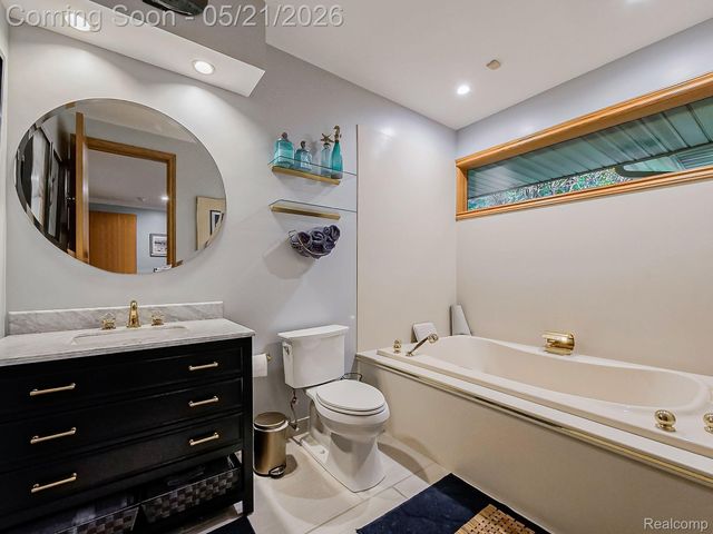 17477 IRIS Circle, Clinton Charter Township, MI 48036