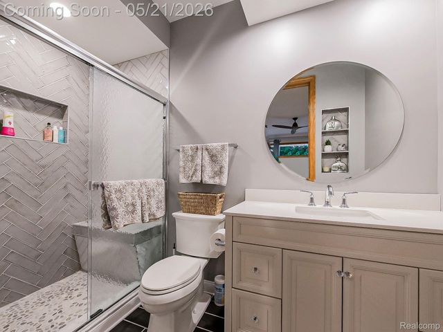 17477 IRIS Circle, Clinton Charter Township, MI 48036