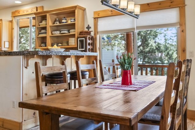 10175 Juniper Glen Circle, Redmond, OR 97756