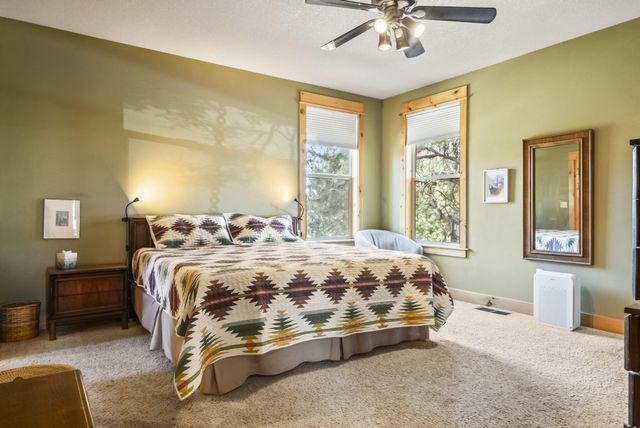 10175 Juniper Glen Circle, Redmond, OR 97756