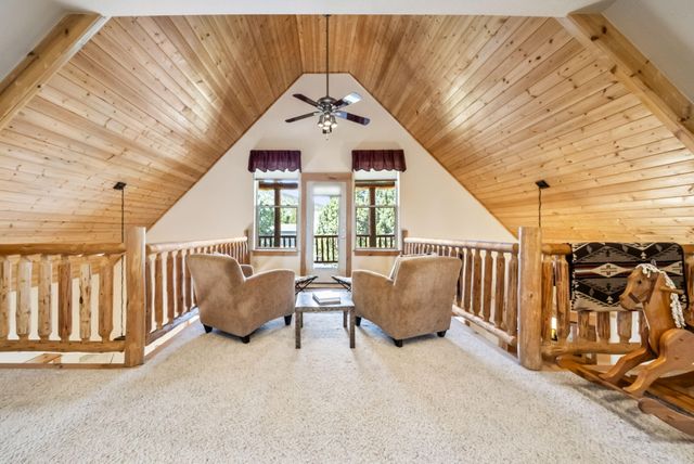 10175 Juniper Glen Circle, Redmond, OR 97756