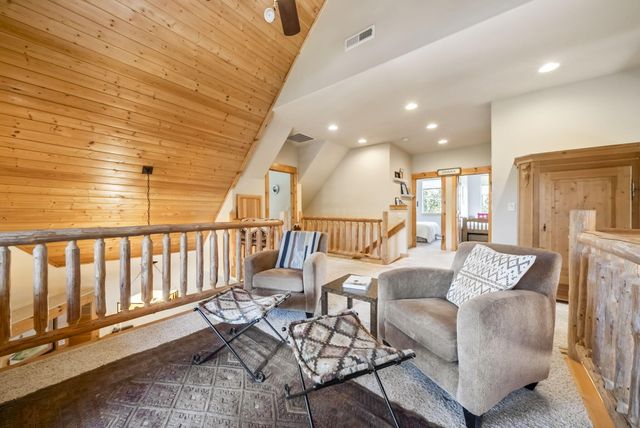 10175 Juniper Glen Circle, Redmond, OR 97756