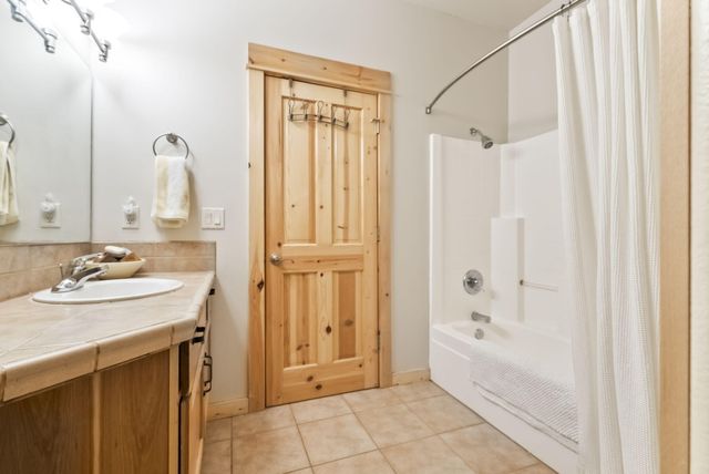 10175 Juniper Glen Circle, Redmond, OR 97756