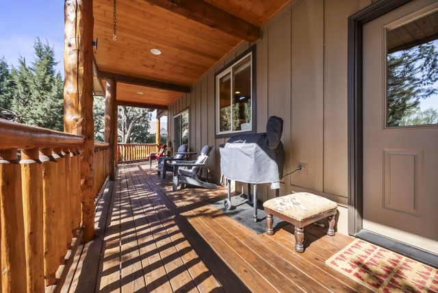 10175 Juniper Glen Circle, Redmond, OR 97756