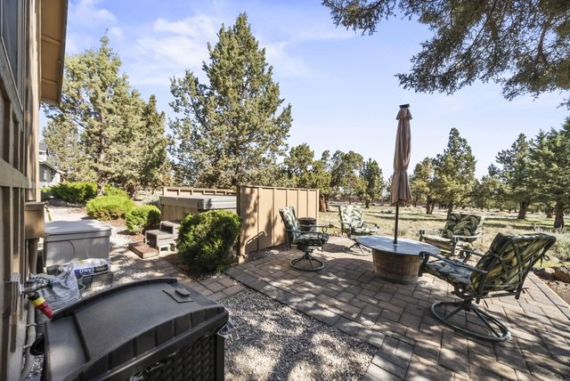 10175 Juniper Glen Circle, Redmond, OR 97756