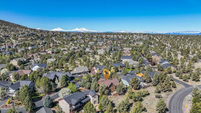 10175 Juniper Glen Circle, Redmond, OR 97756