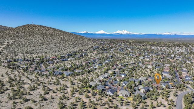 10175 Juniper Glen Circle, Redmond, OR 97756