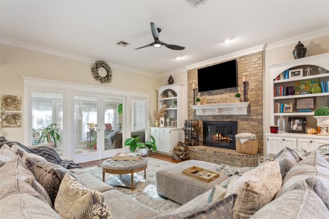 409 Shadow Mountain Drive, Woodway, TX 76712