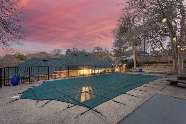 409 Shadow Mountain Drive, Woodway, TX 76712