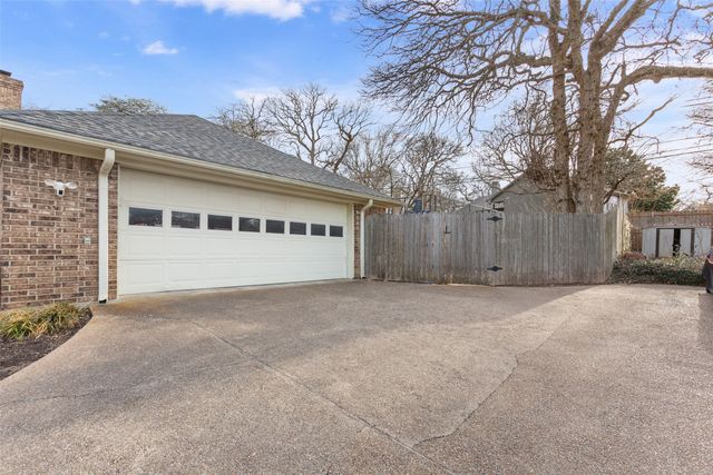 409 Shadow Mountain Drive, Woodway, TX 76712