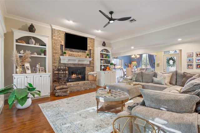 409 Shadow Mountain Drive, Woodway, TX 76712