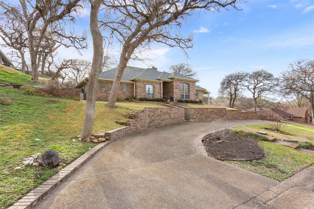 409 Shadow Mountain Drive, Woodway, TX 76712