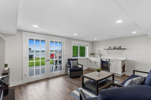 206 S Cogswell Drive, Silver Lake, WI 53170