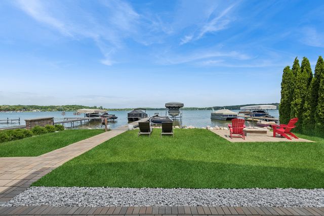 206 S Cogswell Drive, Silver Lake, WI 53170