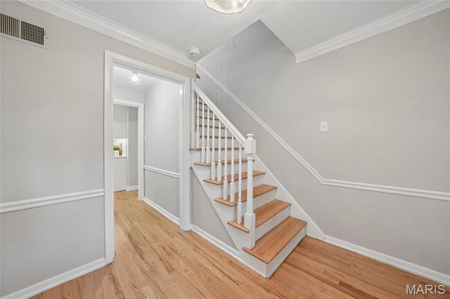 9366 White Avenue, Brentwood, MO 63144