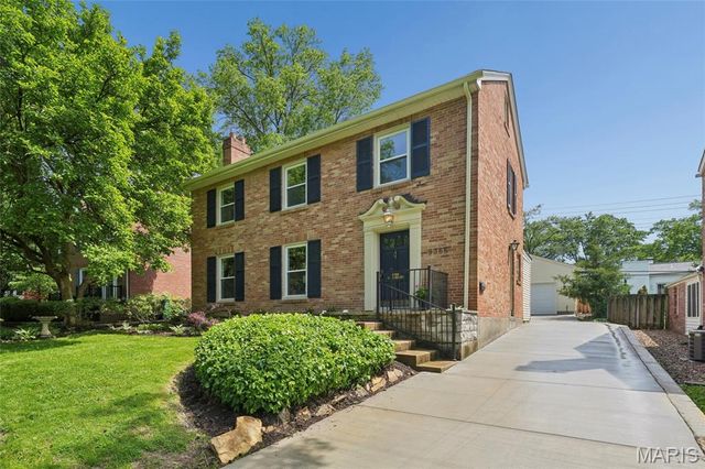 9366 White Avenue, Brentwood, MO 63144