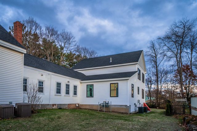 50c Linden Street, Exeter, NH 03833