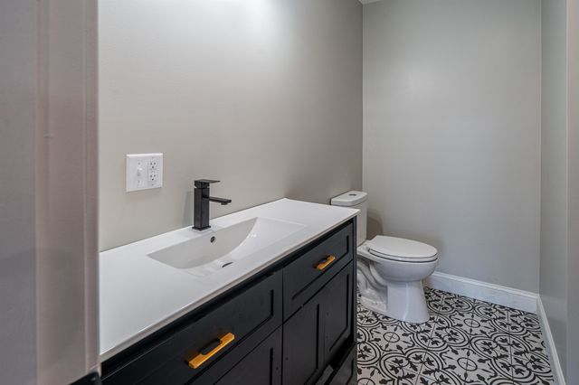 50c Linden Street, Exeter, NH 03833