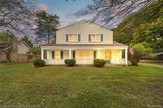 6461 Winans Lake Road, Hamburg Township, MI 48116