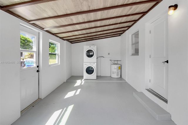 1617 NW 15th St, Fort Lauderdale, FL 33311