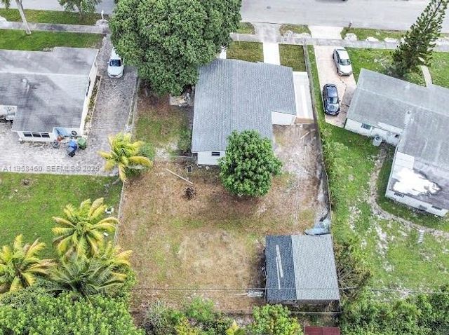 1617 NW 15th St, Fort Lauderdale, FL 33311