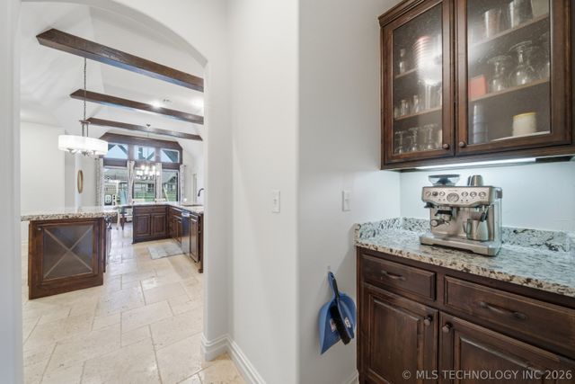 6302 N Twin Creeks Drive, Owasso, OK 74055