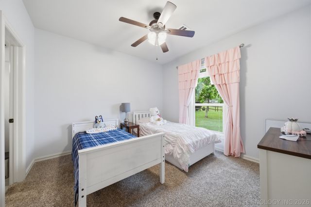 6302 N Twin Creeks Drive, Owasso, OK 74055