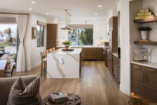 2501 State Street 306, Carlsbad, CA 92008