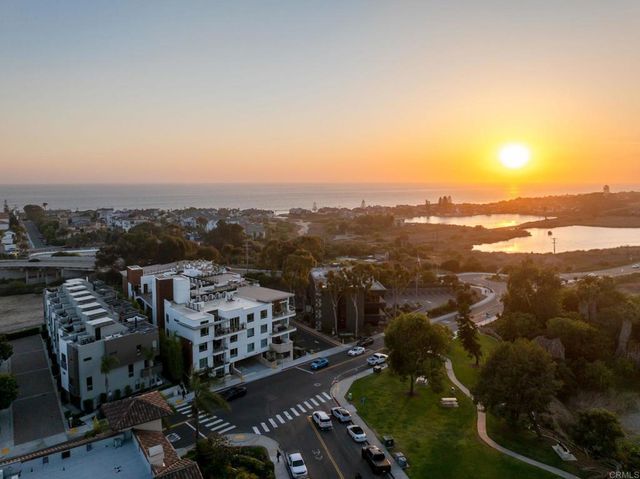 2501 State Street 306, Carlsbad, CA 92008