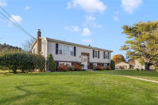 95 Amy Drive, Cranston, RI 02921