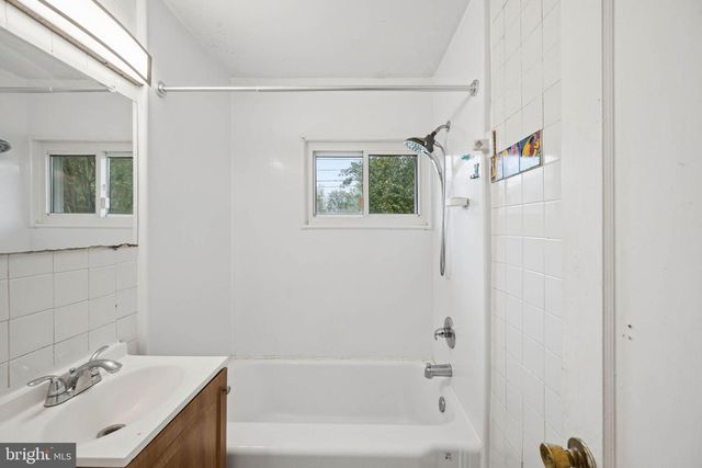 4815 TRENTON RD, Hyattsville, MD 20784