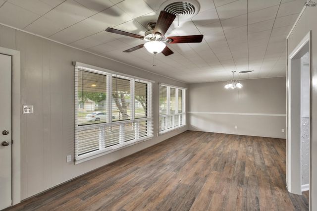 4341 MCCUTCHEN AVENUE, Wichita Falls, TX 76308