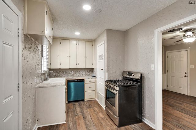 4341 MCCUTCHEN AVENUE, Wichita Falls, TX 76308