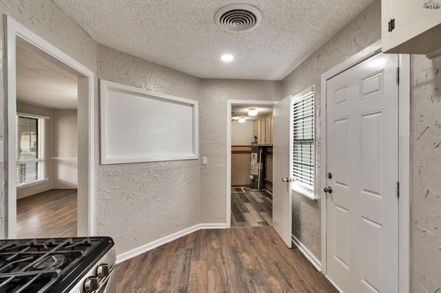 4341 MCCUTCHEN AVENUE, Wichita Falls, TX 76308