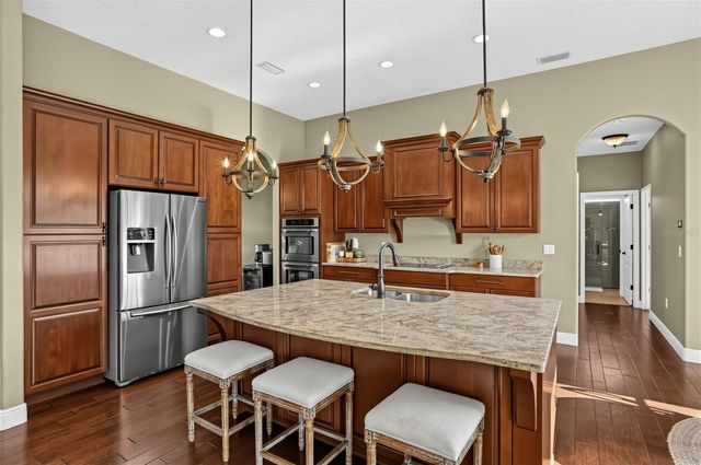 4650 LAKE PICKETT DRIVE, Groveland, FL 34736
