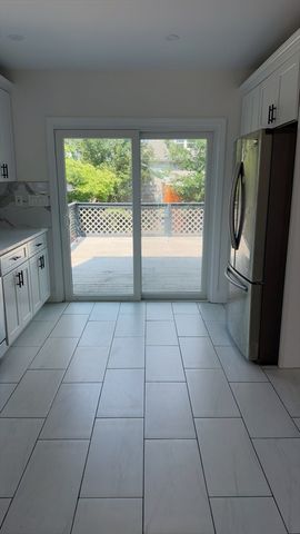 72 Freeman St, Quincy, MA 02170