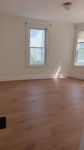 72 Freeman St, Quincy, MA 02170