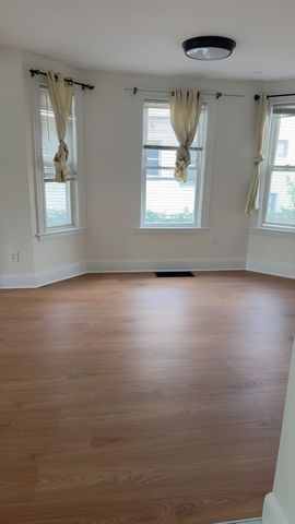 72 Freeman St, Quincy, MA 02170