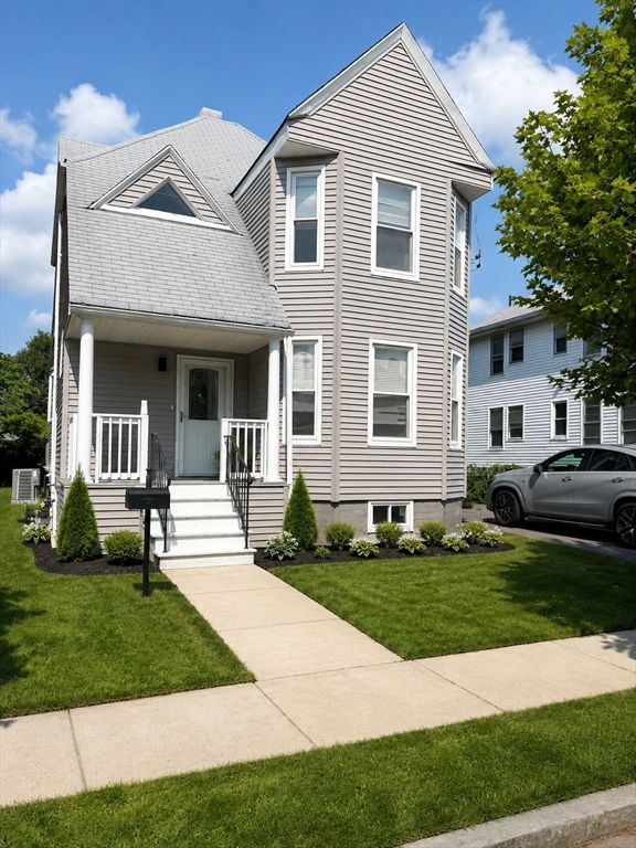 72 Freeman St, Quincy, MA 02170