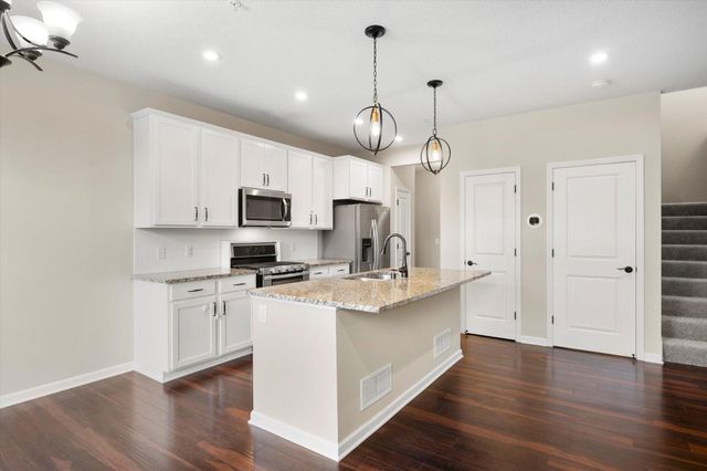 11540 81st Place N, Maple Grove, MN 55369