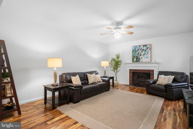 43848 GLENHAZEL DR, Ashburn, VA 20147