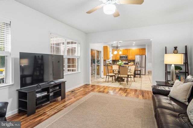 43848 GLENHAZEL DR, Ashburn, VA 20147